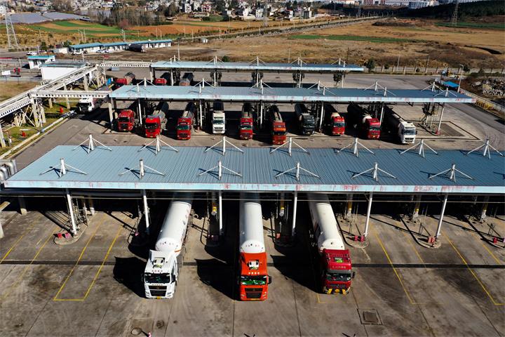 产品装车.jpg 产品装车.jpg